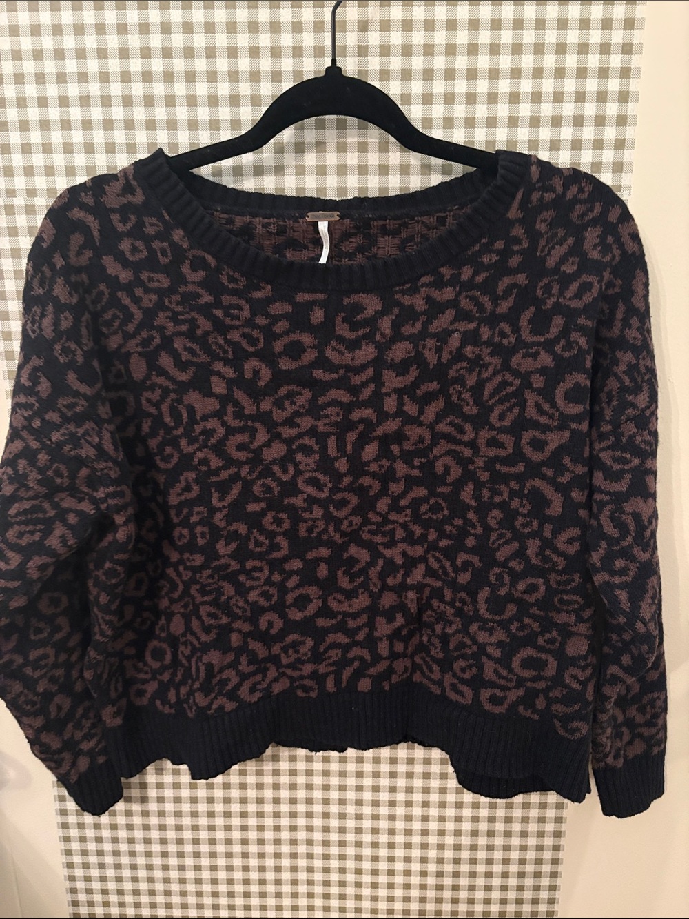 Free People Women's Black and Brown Leopard Knit Pullover Sweater